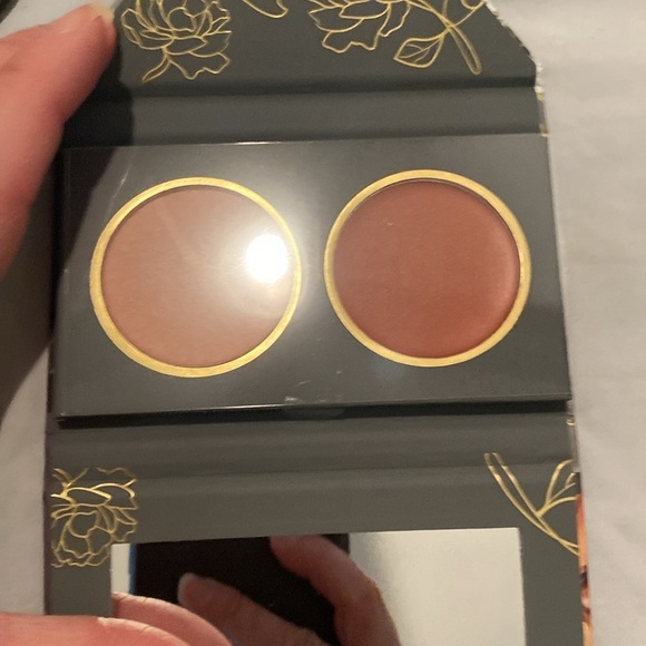 Miss Fame Blush Duo - Picture 3 of 3